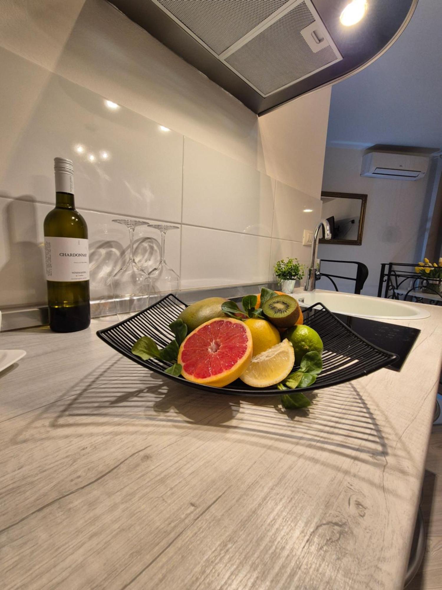 Studio apartment Lily Rovigno Esterno foto