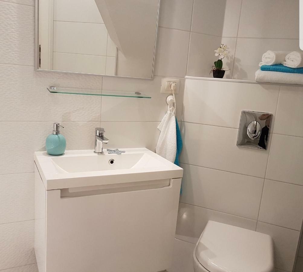 Studio apartment Lily Rovigno Esterno foto